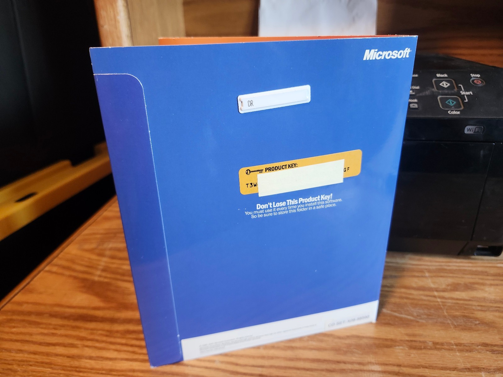 Windows XP Professional Upgrade w/ SP1, Complete w/o Box