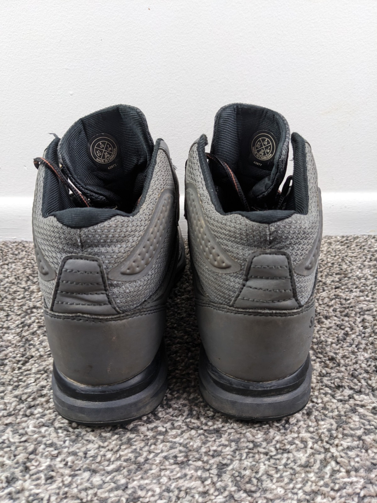 Simms Boots Challenger Mid Deck Shoes Waterproof Gray/Black Men's Size 8