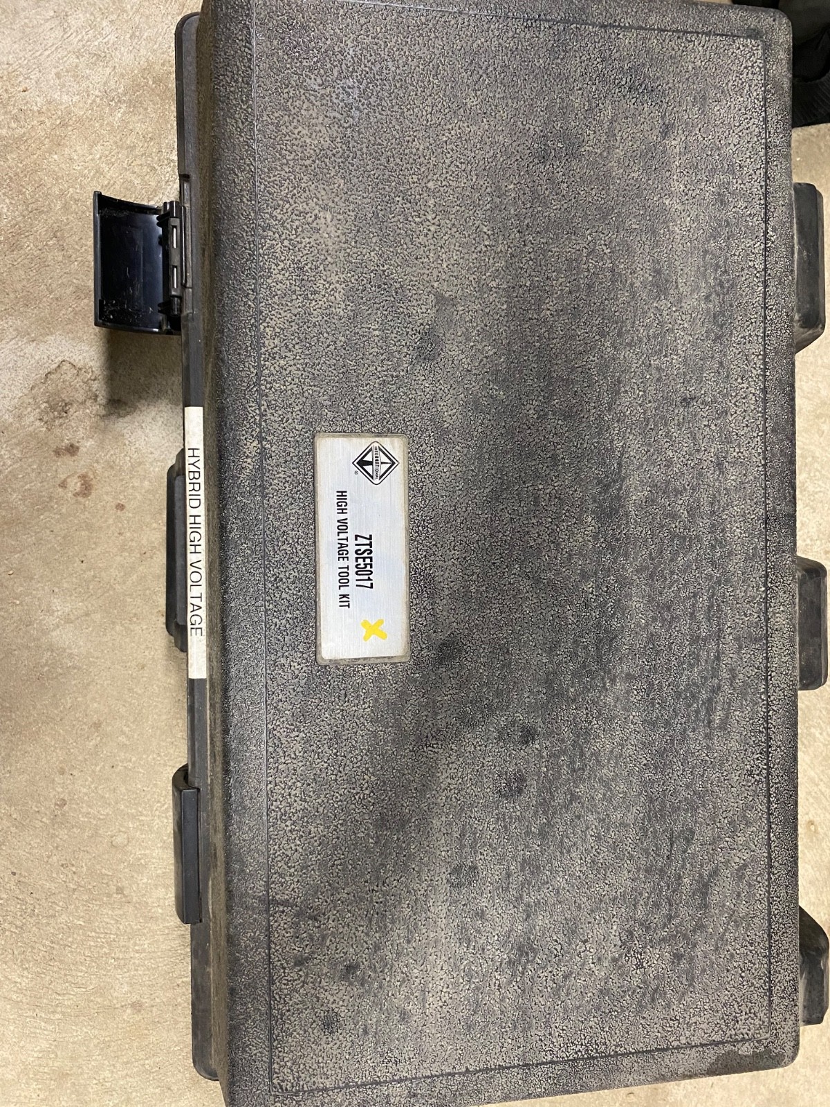high voltage tool kit international ZTSE5017