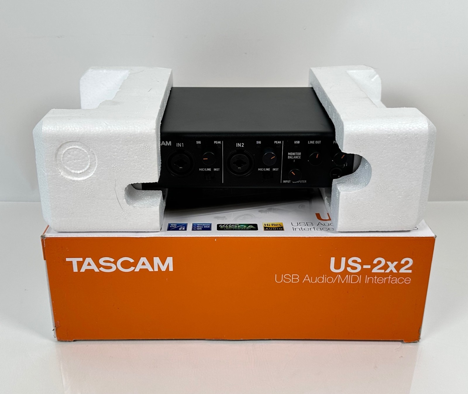TASCAM Audio Interface US-2x2 USB MIDI AUDIO INTERFACE