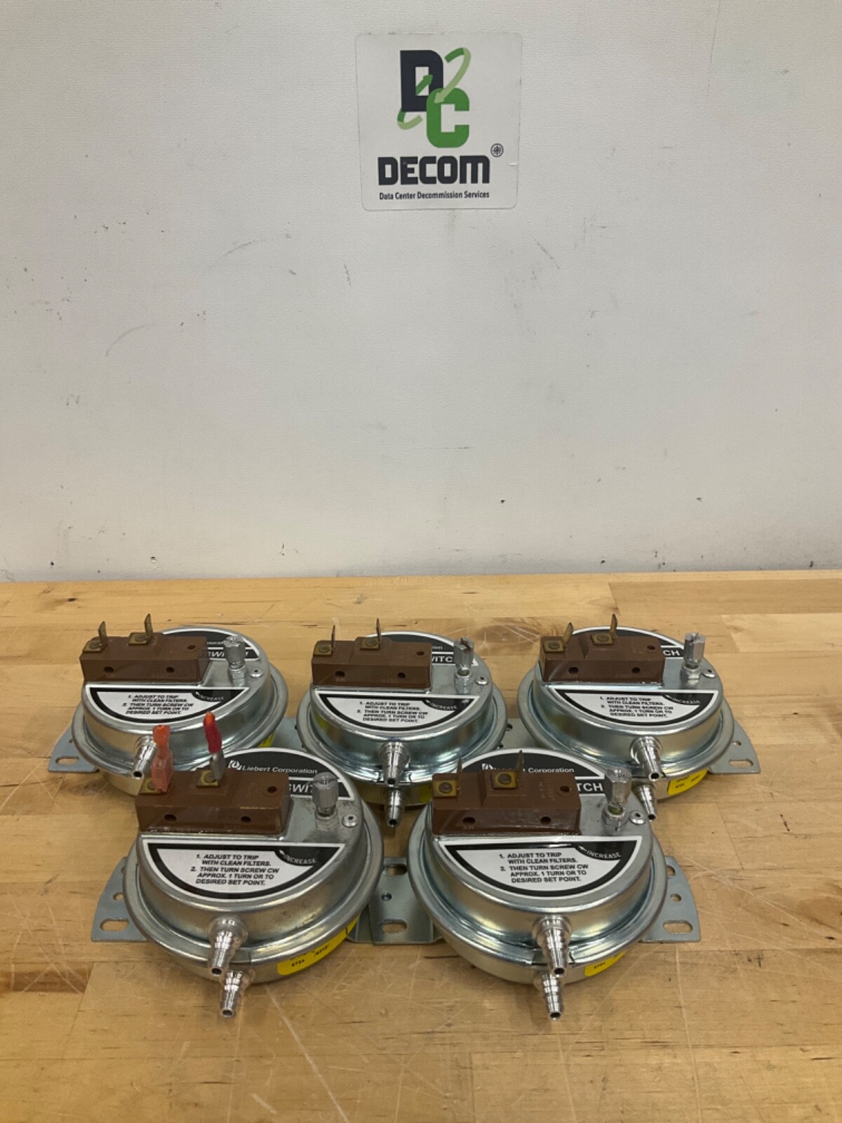 Lot of 5 LIEBERT FILTER CLOG SWITCH AP4467 Pre-Owned