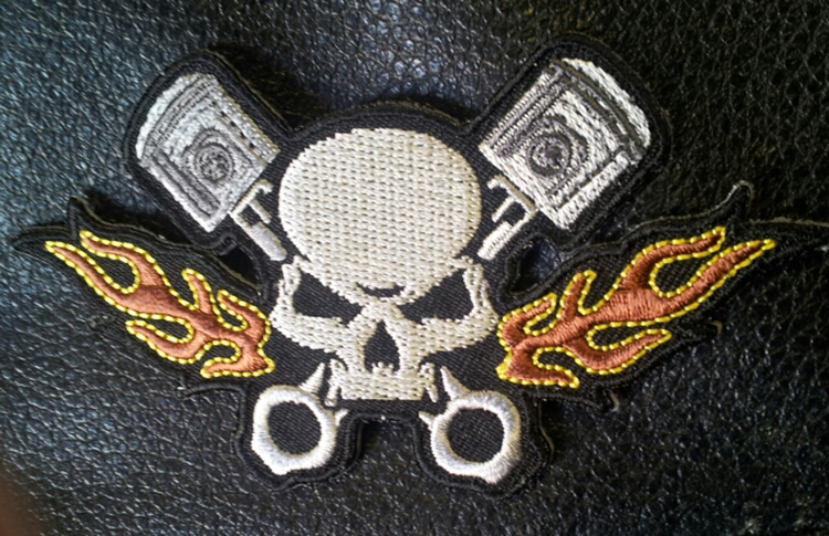 SKULL PISTOLS FLAMES EMBROIDERED IRON ON  MC BIKER PATCH