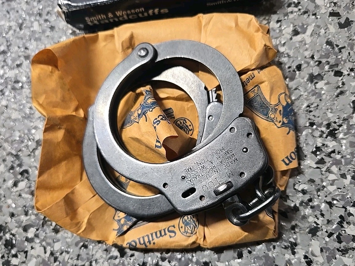 Vintage Smith & Wesson Model M100-1 Handcuffs with Box/Manual!