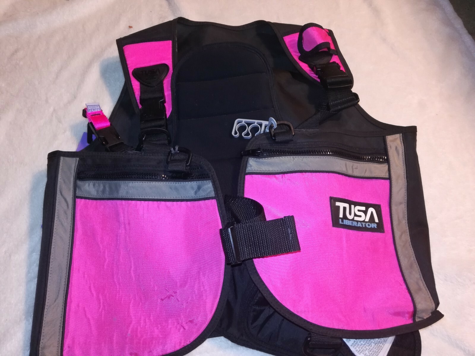 Tusa Liberator BCD Scuba Vest large (D9)