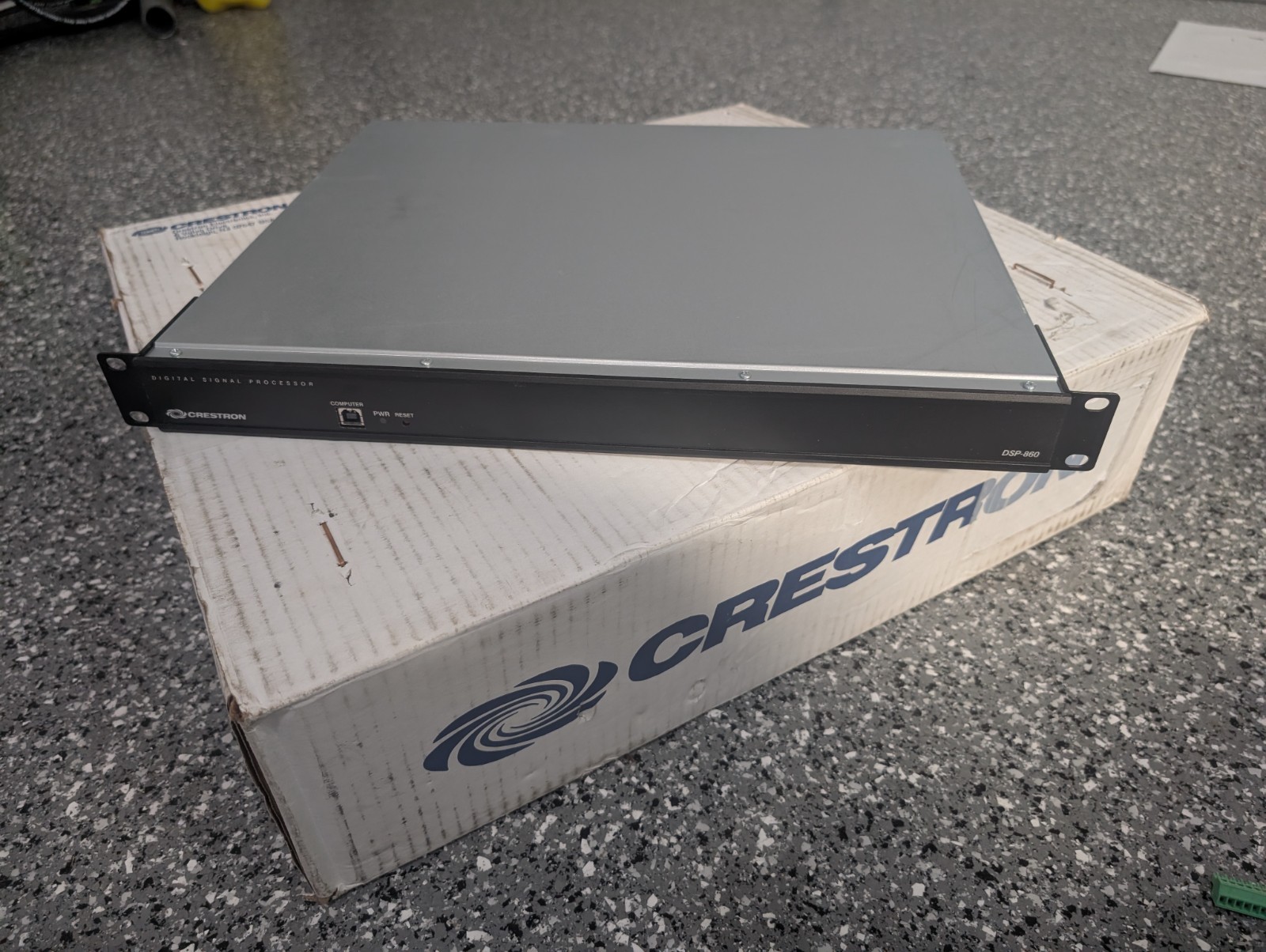 Crestron DSP-860 Avia™ 8x6 Digital Signal Processor