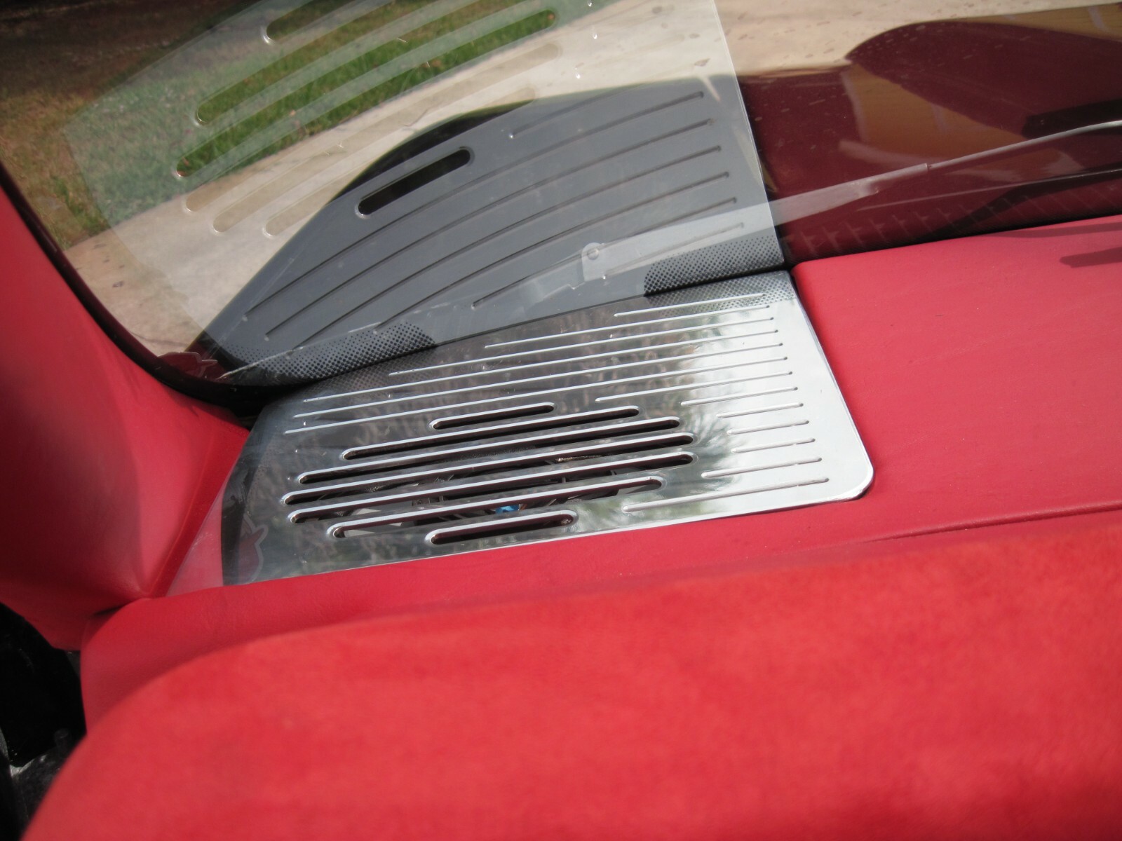 88-94 Chevy C1500 Silverado, Sierra Billet dash speaker grilles