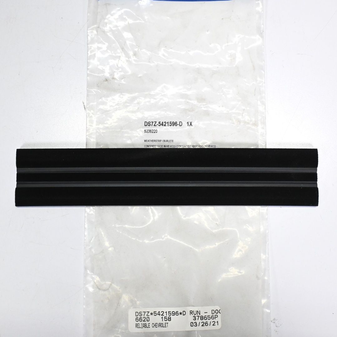 Genuine OEM Ford 2013-2020 Lower Guide L/R Rear DS7Z5421596D