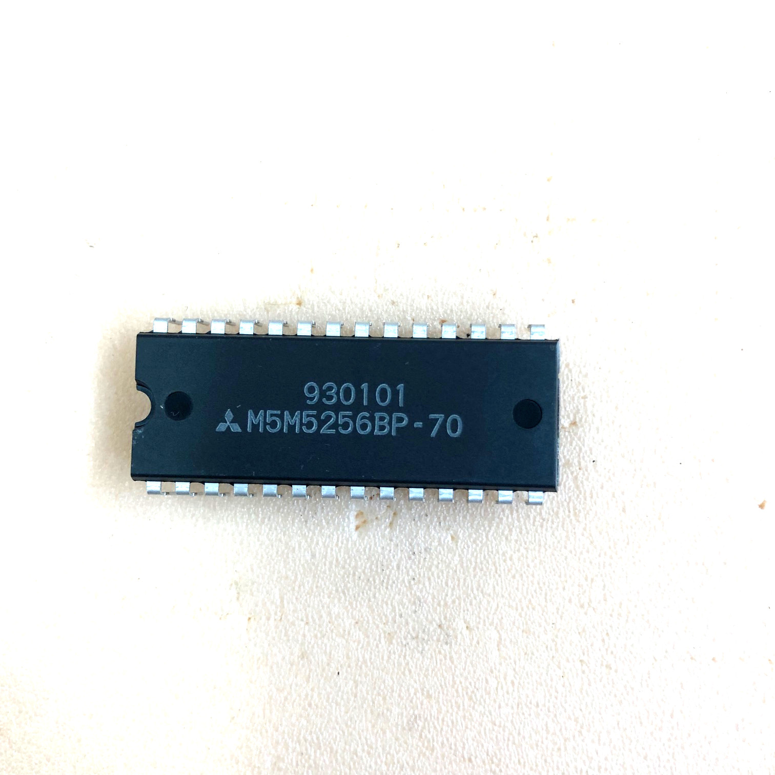 IC, M5M5256BP-70,SRAM, 32K X 8, 70ns, PDIP28, Mitsubishi 1 ea