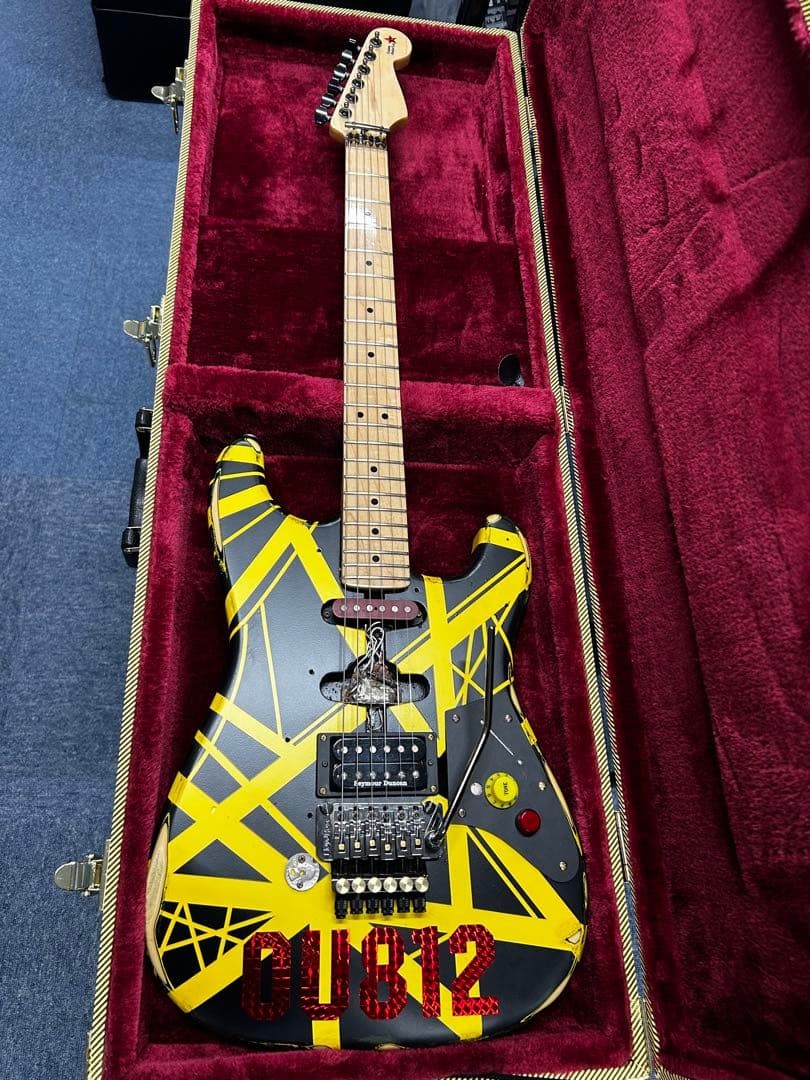 Equipped with a kill switch! Frankenbee OU812 with new neck side jack