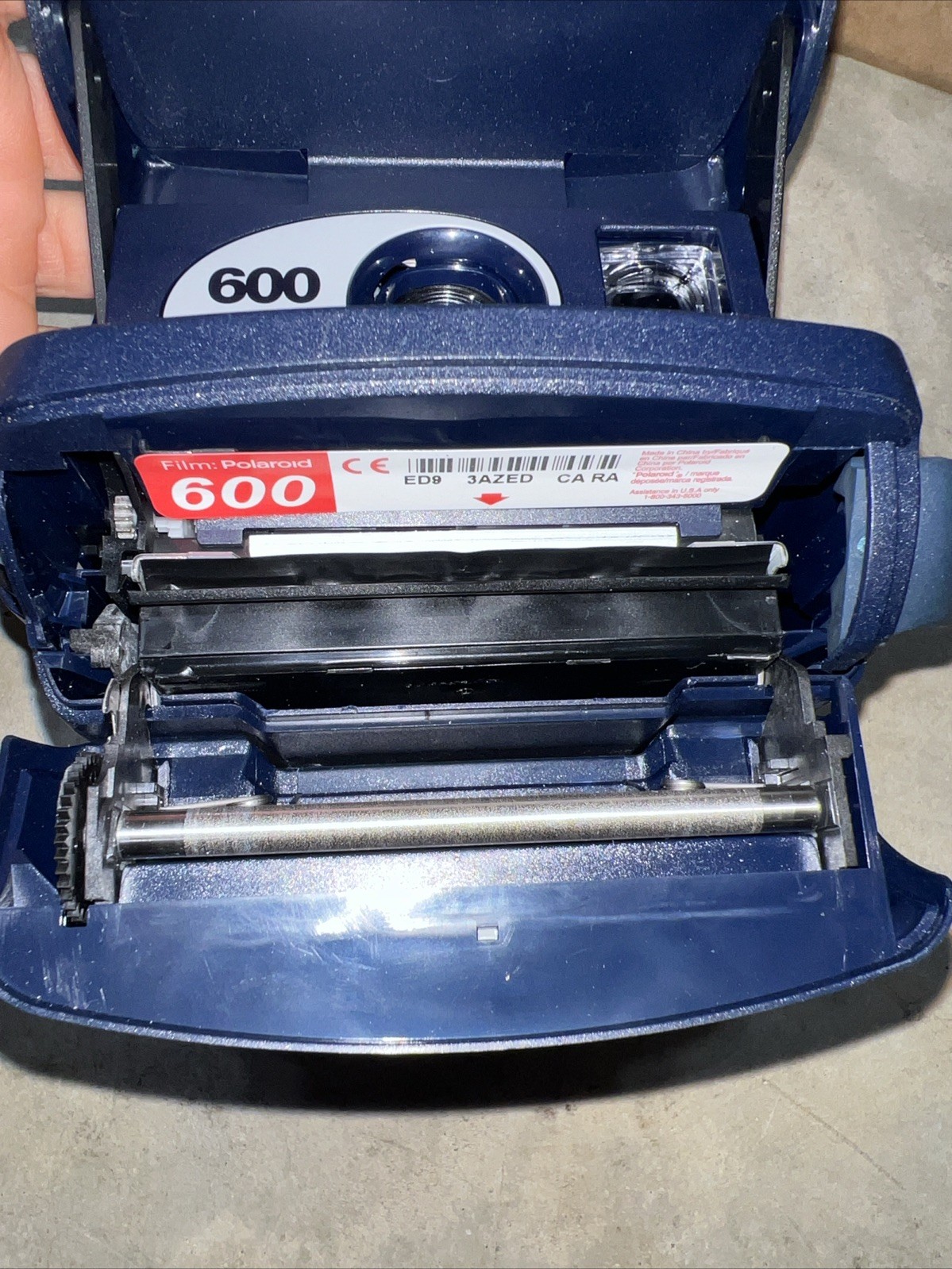 Polaroid 600 Instant Film Camera | UNTESTED