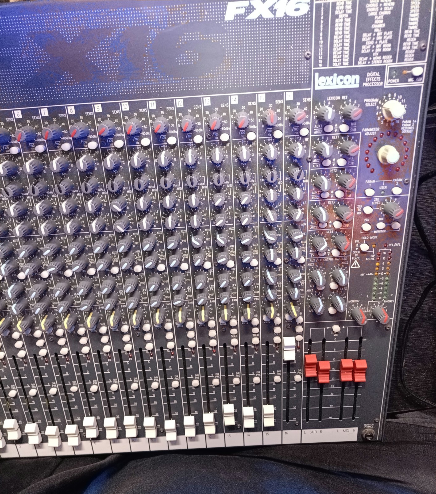 Spirit by Soundcraft F16 Mixer W/Lexicon Digital Effects Processor