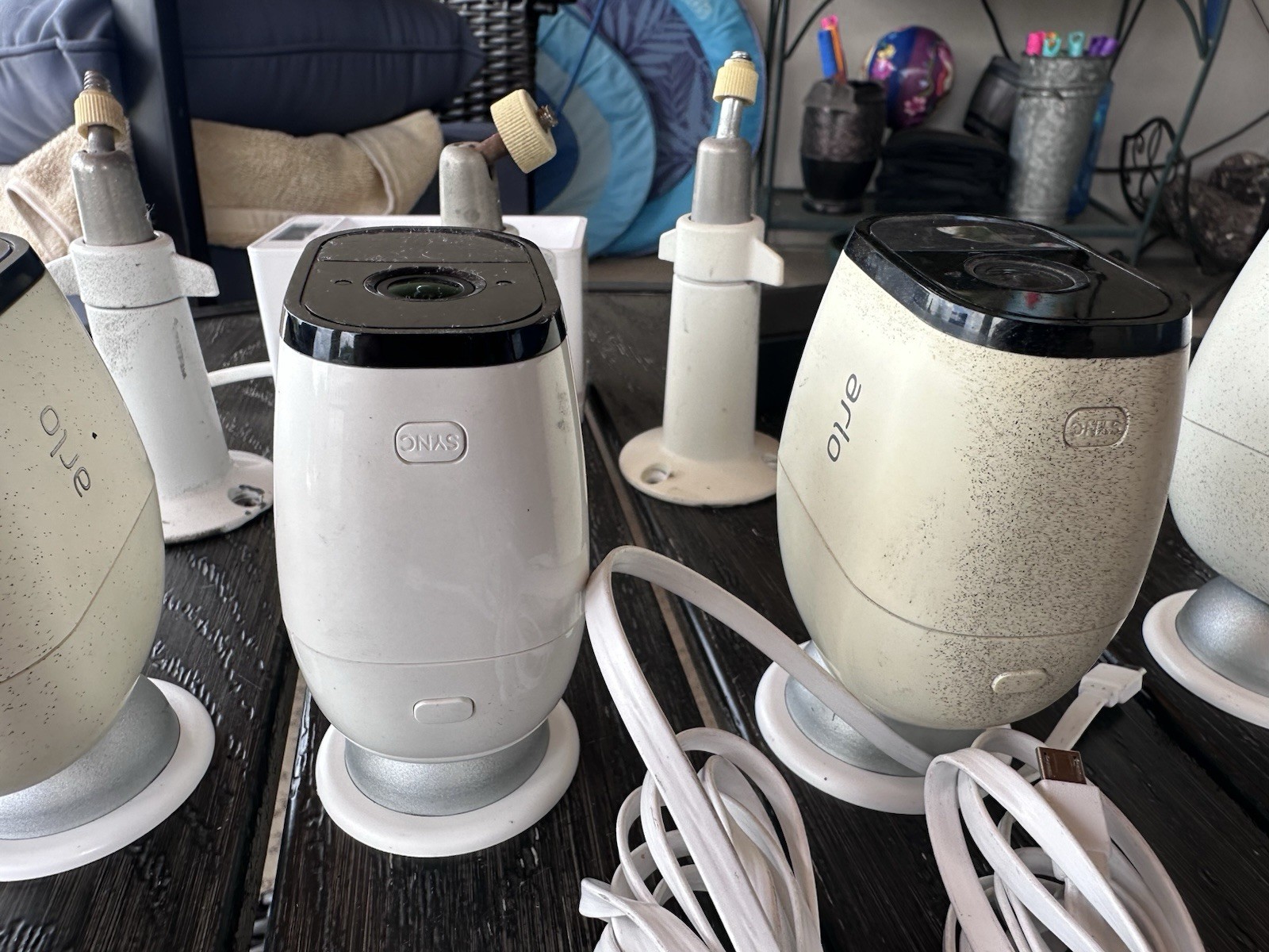 Netgear Arlo Smb4000 Basestation, 5 Pro Cameras, 4 Batteries, Plus Accessories.