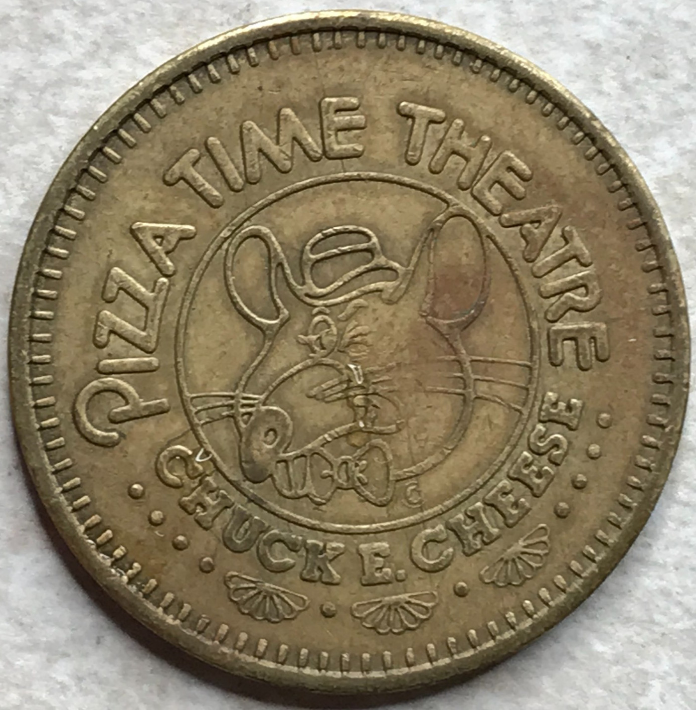 1982 Chuck E Cheese Pizza Time Theatre Arcade Game Token T6385