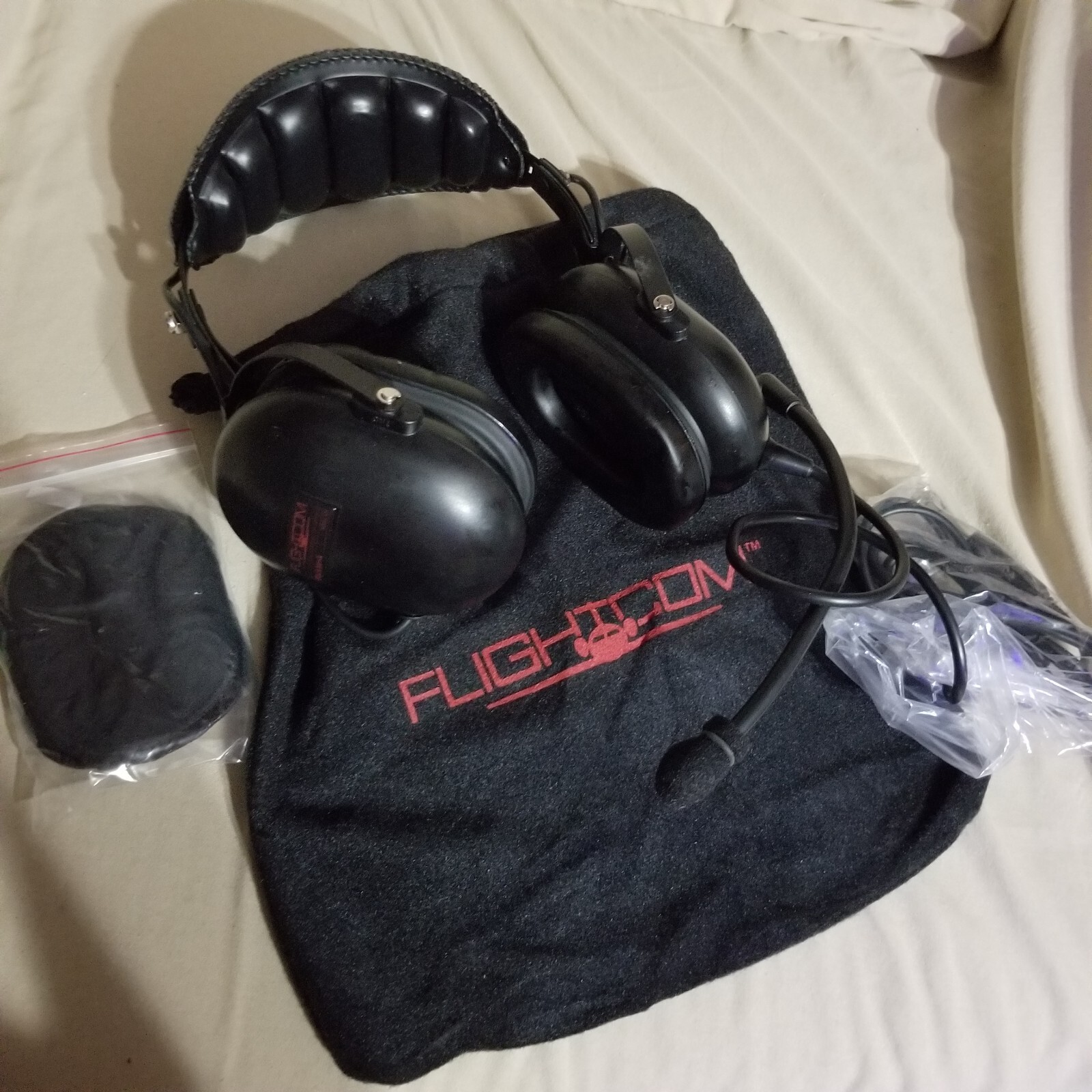 Flightcom Blackhawk DSP Aviation Headset Model 5DX Never Used New in box