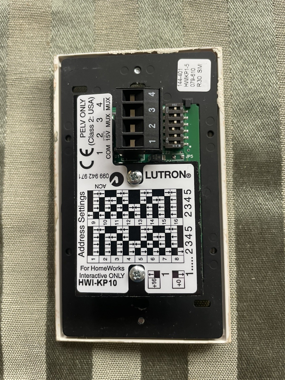 LUTRON HWI-KP10 (10 BUTTON KEYPAD) /NO FACEPLATE (INCLUDES NEW LABEL SET)