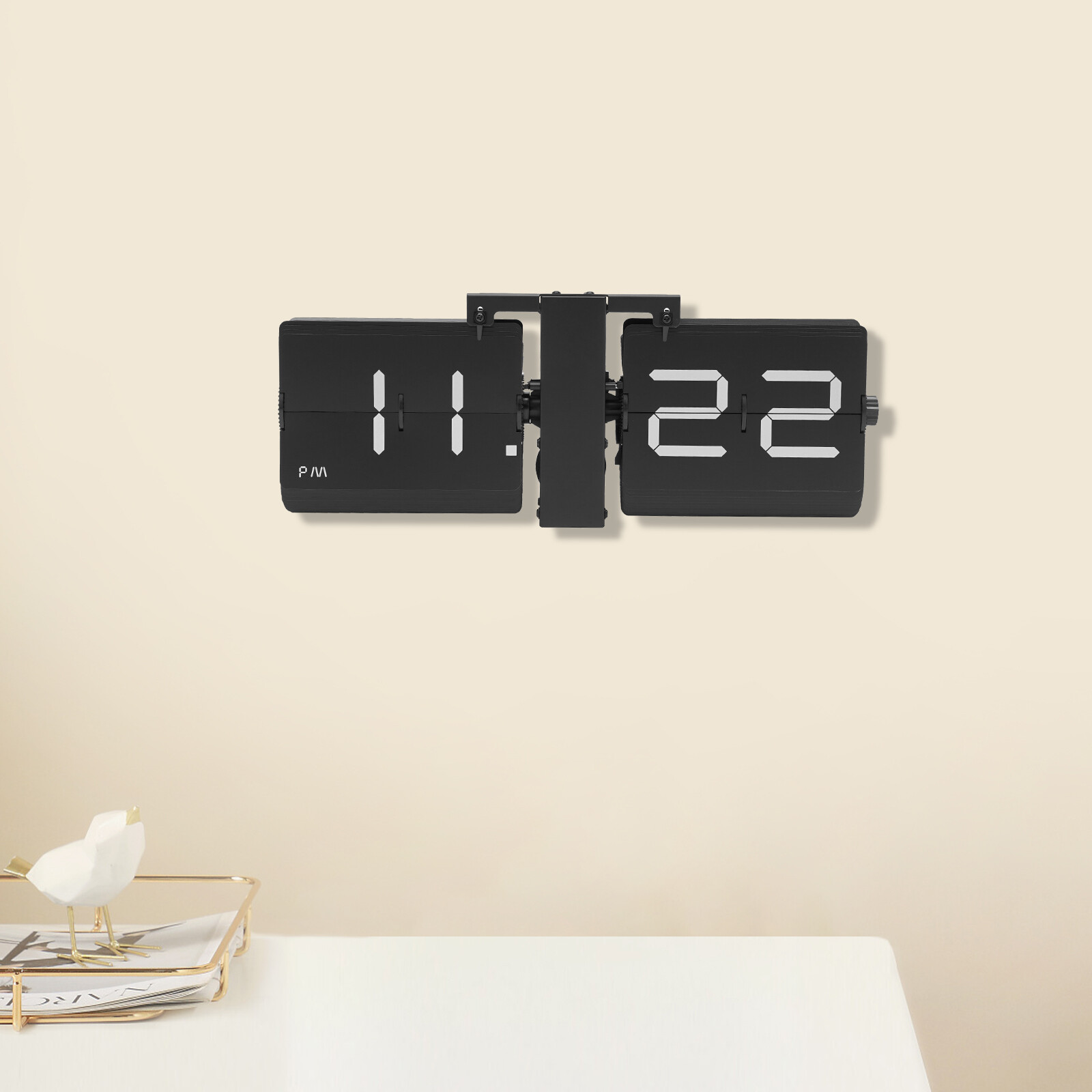 Wall Clock Tabletop Flip Clock Battery Operated Digital Display Screen New
