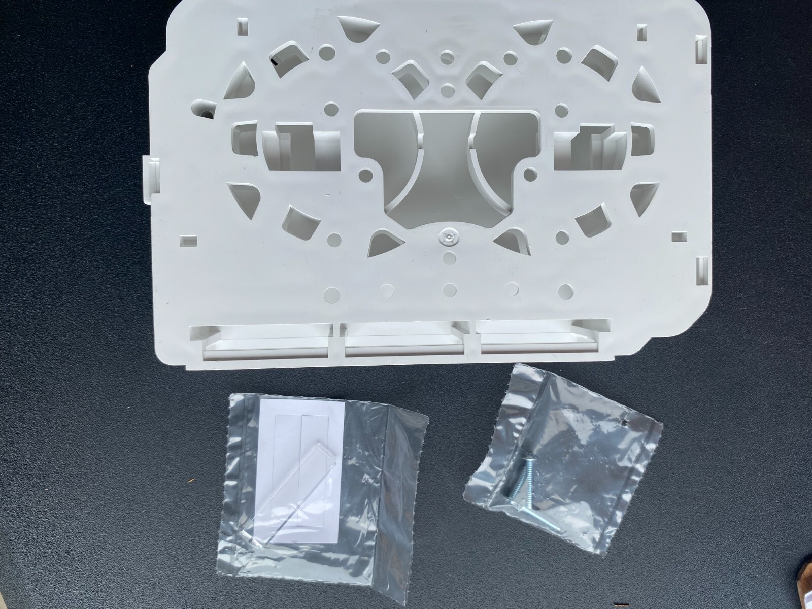 Leviton CAT-41296-MMW MOS Surface Mount Box, White