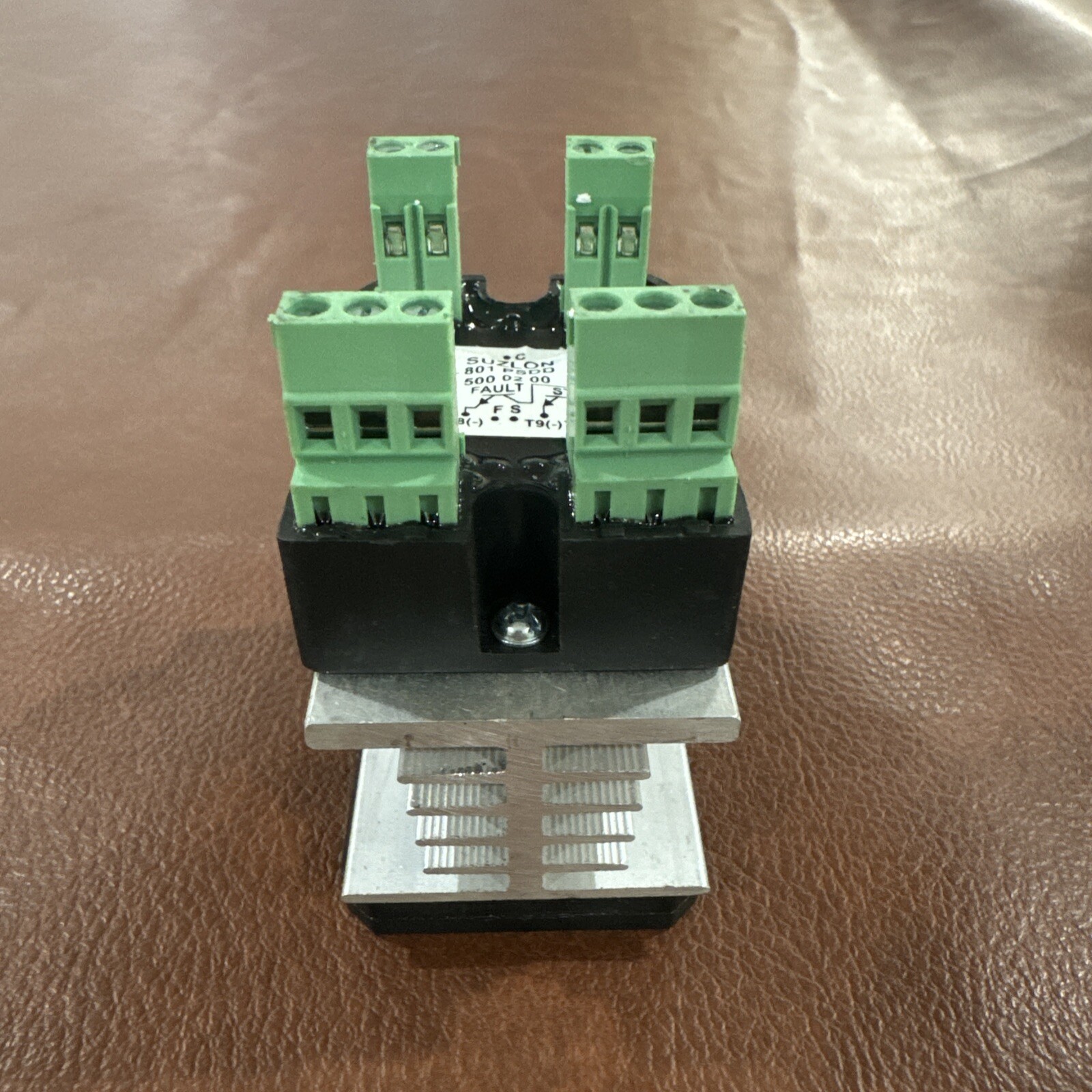 Unison Controls Solid State Relay Suzlon 801 PSDd 500 02 00 81M500200M11102 #B17