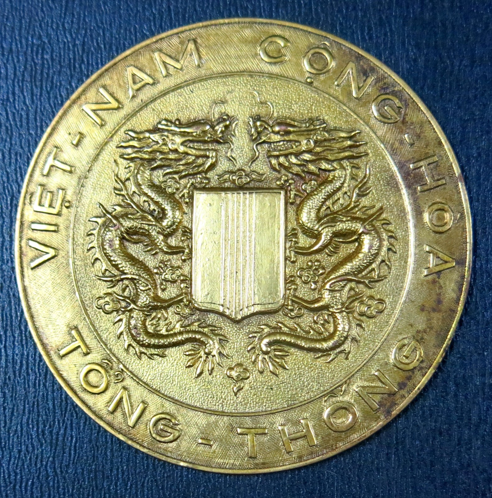 Vietnam VNCH 1973 President Medal National Award Giải Thưởng Văn Học Nghệ Thuật