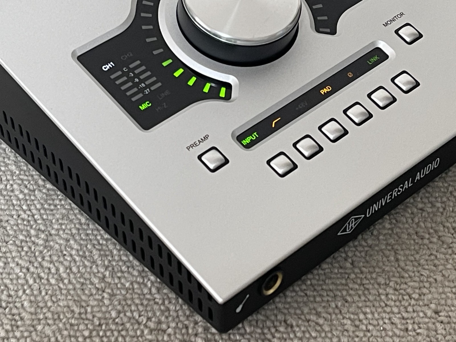 Universal Audio Apollo Twin SOLO UAD 2 Audio Interface with AC Adapter Tested