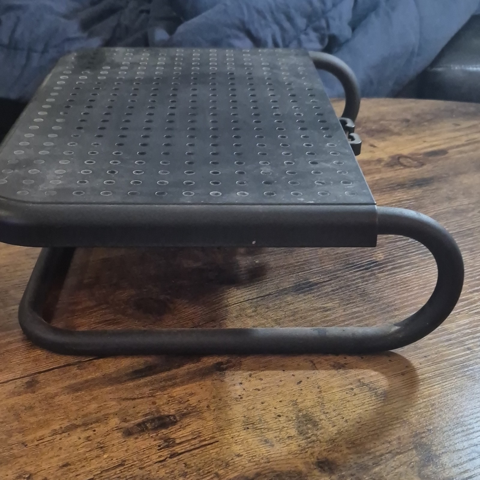 Mind Reader BlackLaptop Stand/Riser for 14-15" Laptops