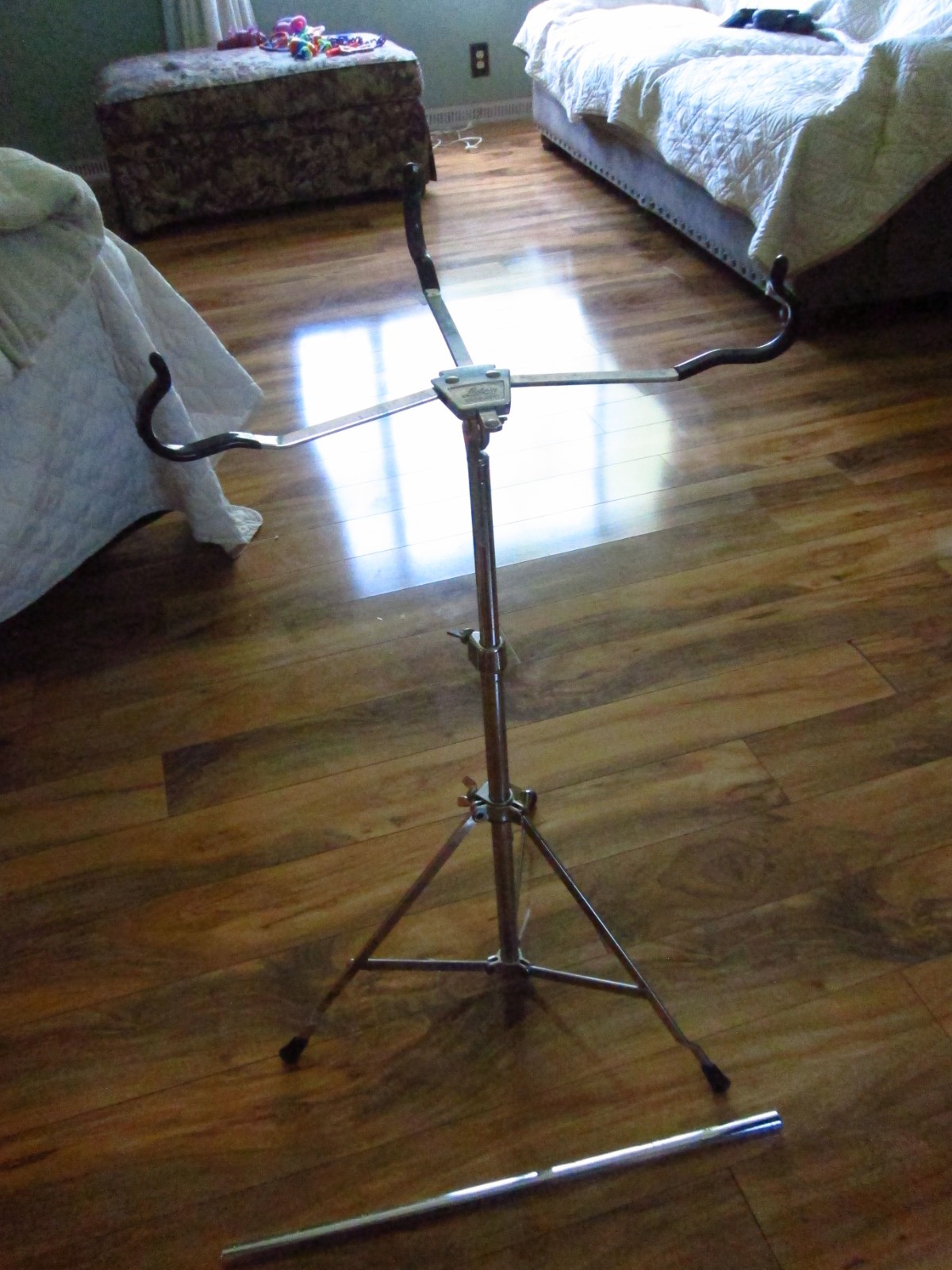LUDWIG Snare Stand Flat Base Drum-Hardware Chrome Adjustable Classic Percussion