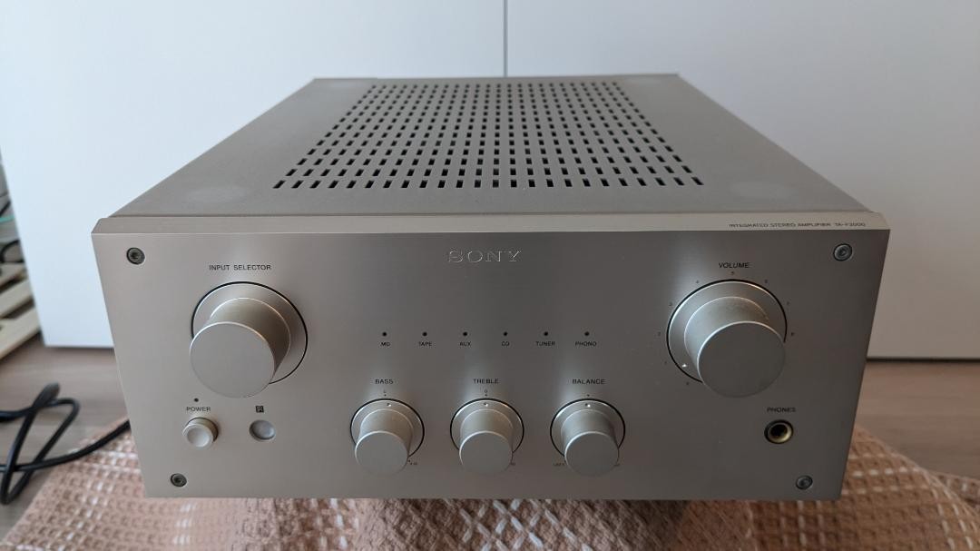 SONY TA-F3000 INTEGRATED STEREO AMPLIFIER 60W+60W 4Ω AC100V 50/60Hz 120W