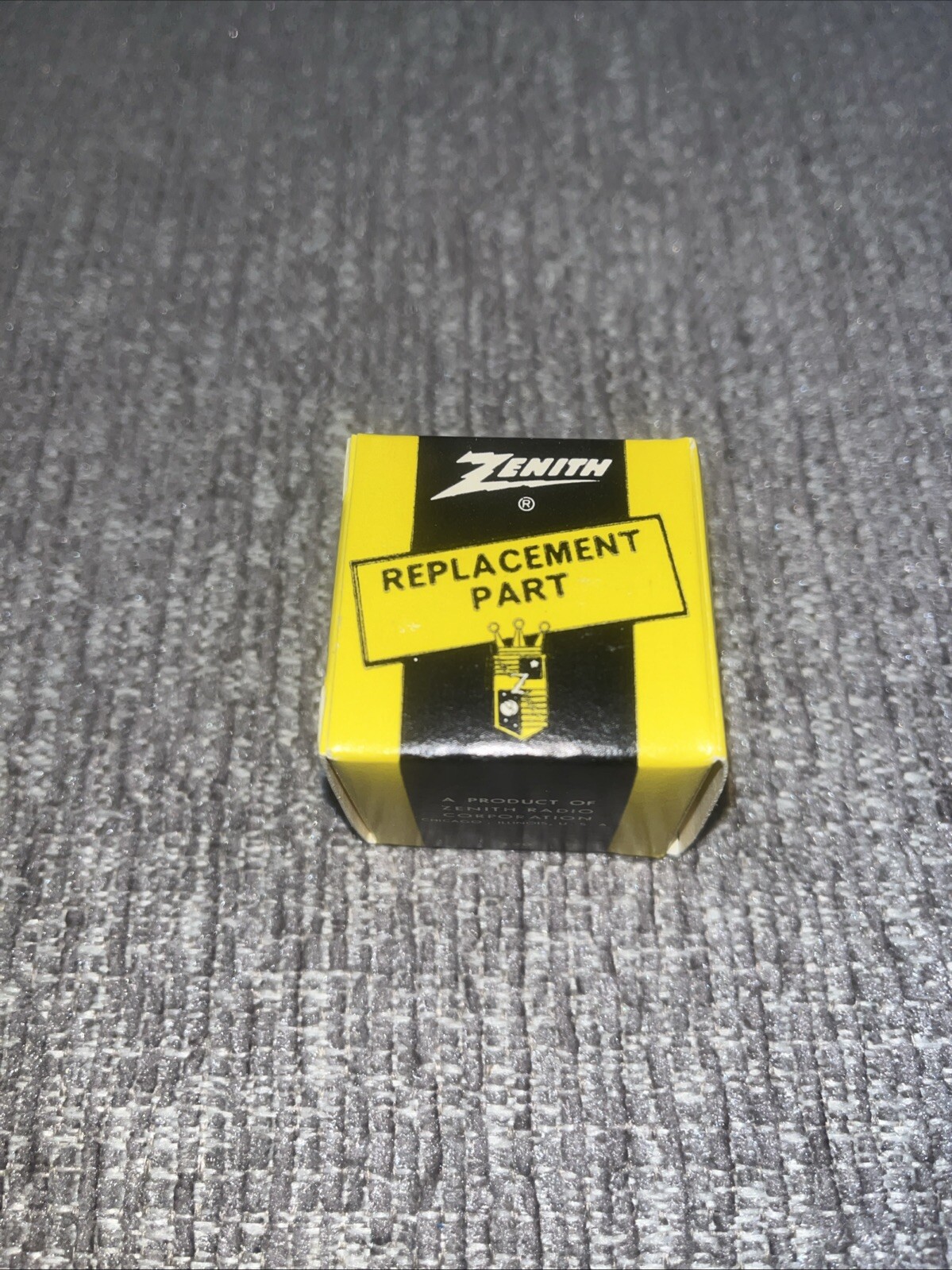 VINTAGE ZENITH LOGO GOLF BALL SWEETSHOT SS PLUS 90 IN ORIGINAL BOX NOS