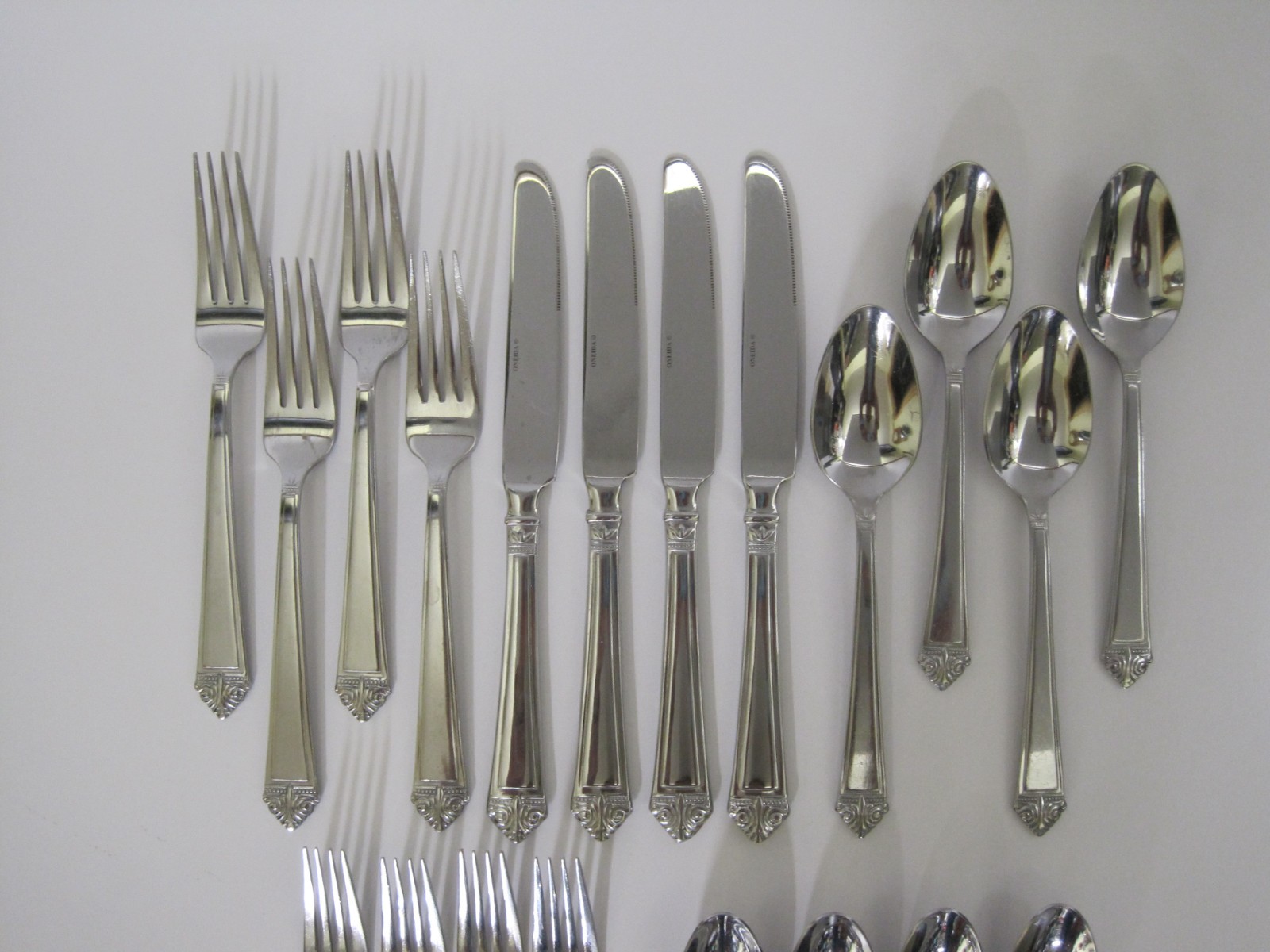 Oneida - Agusta EAVE - Stainless Steel 20pc. Flatware Set (Service for Four)
