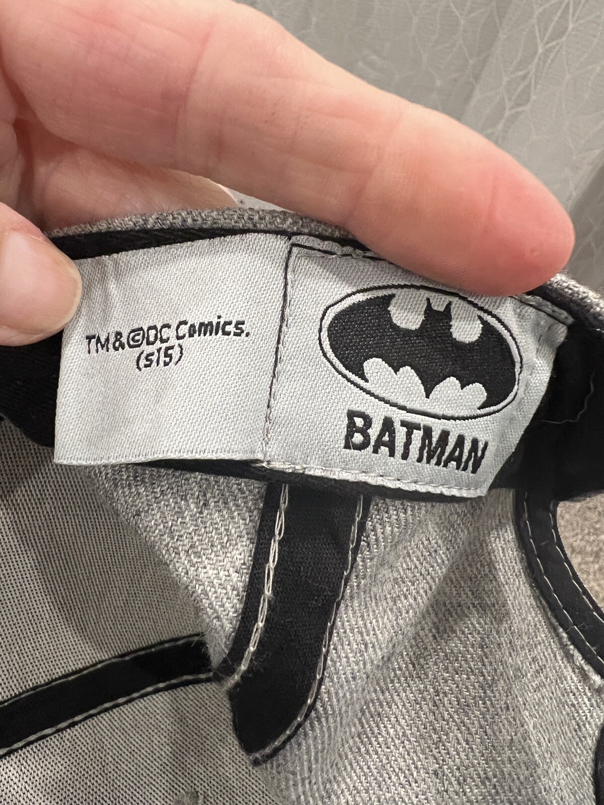 Batman DC Comics Snapback Adj Light Gray Yellow Black Cap Hat 20% Wool EUC