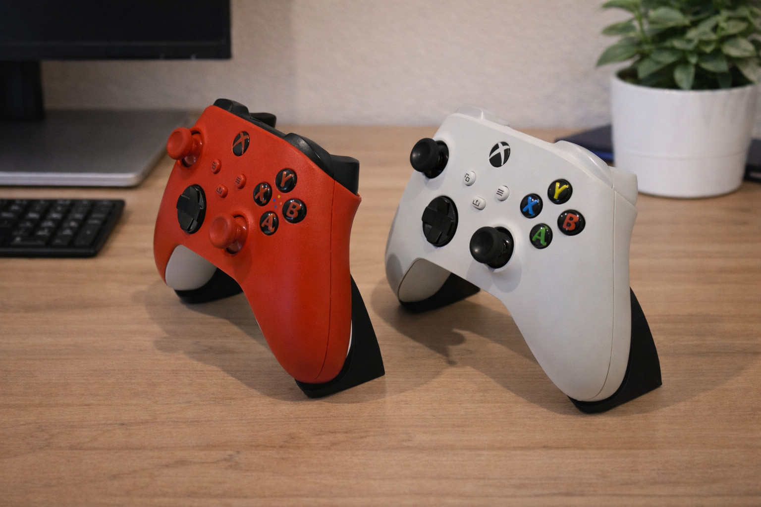 Xbox Invisible Controller Stand  – Black Game Controller Holder – 2 Pack