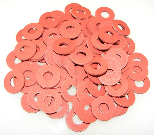 200 Tattoo 5/16" Fiber Coil Core Washers - 100 Red Round and 100 Square Black