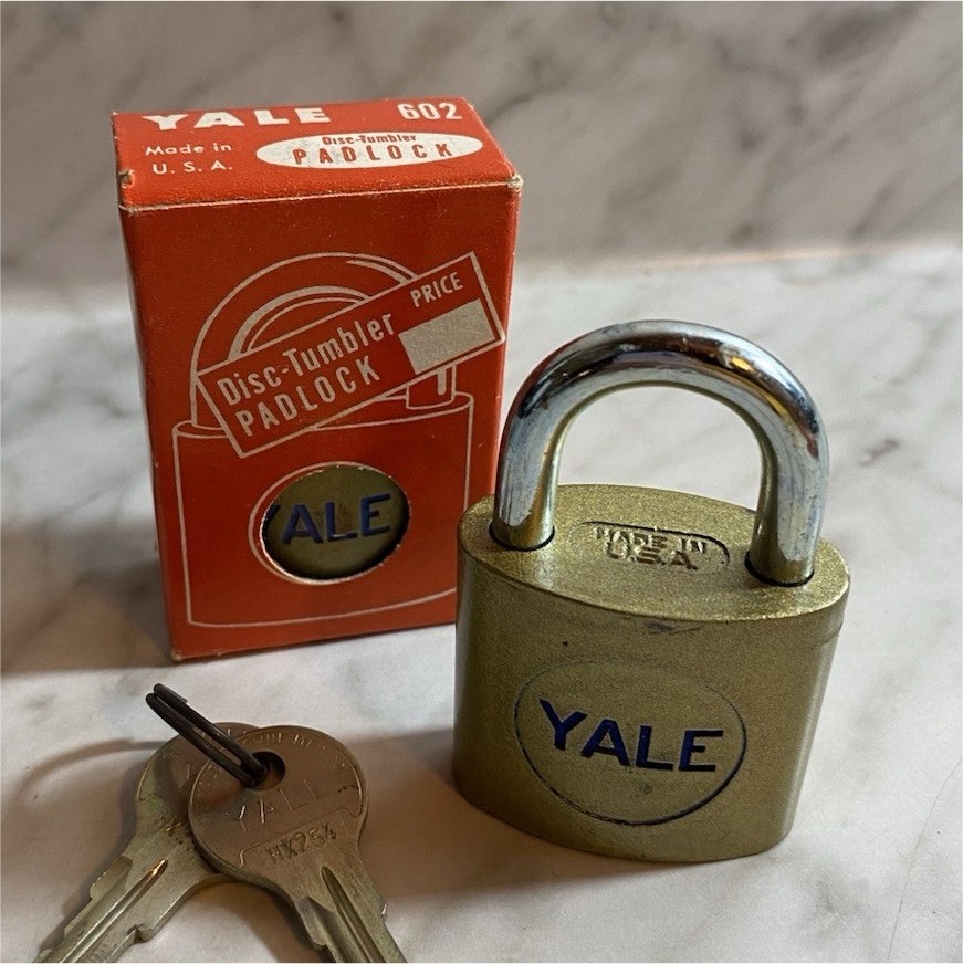 VTG YALE 602 Brass Disc-Tumbler Padlock Steel Shackle Rust-Resistant with Keys