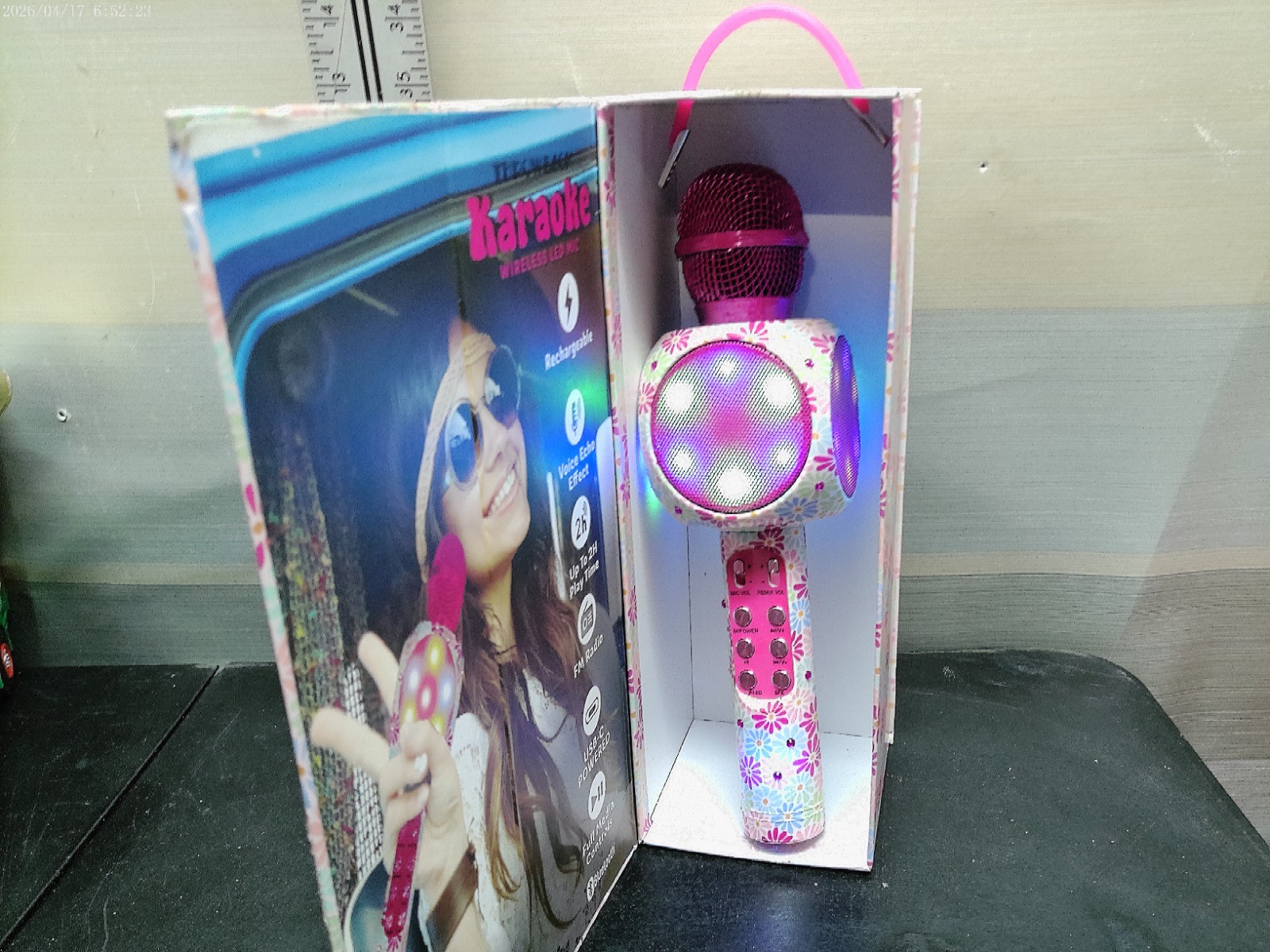 Pink Karaoke Microphone Wireless And Bluetooth With LED Lightning