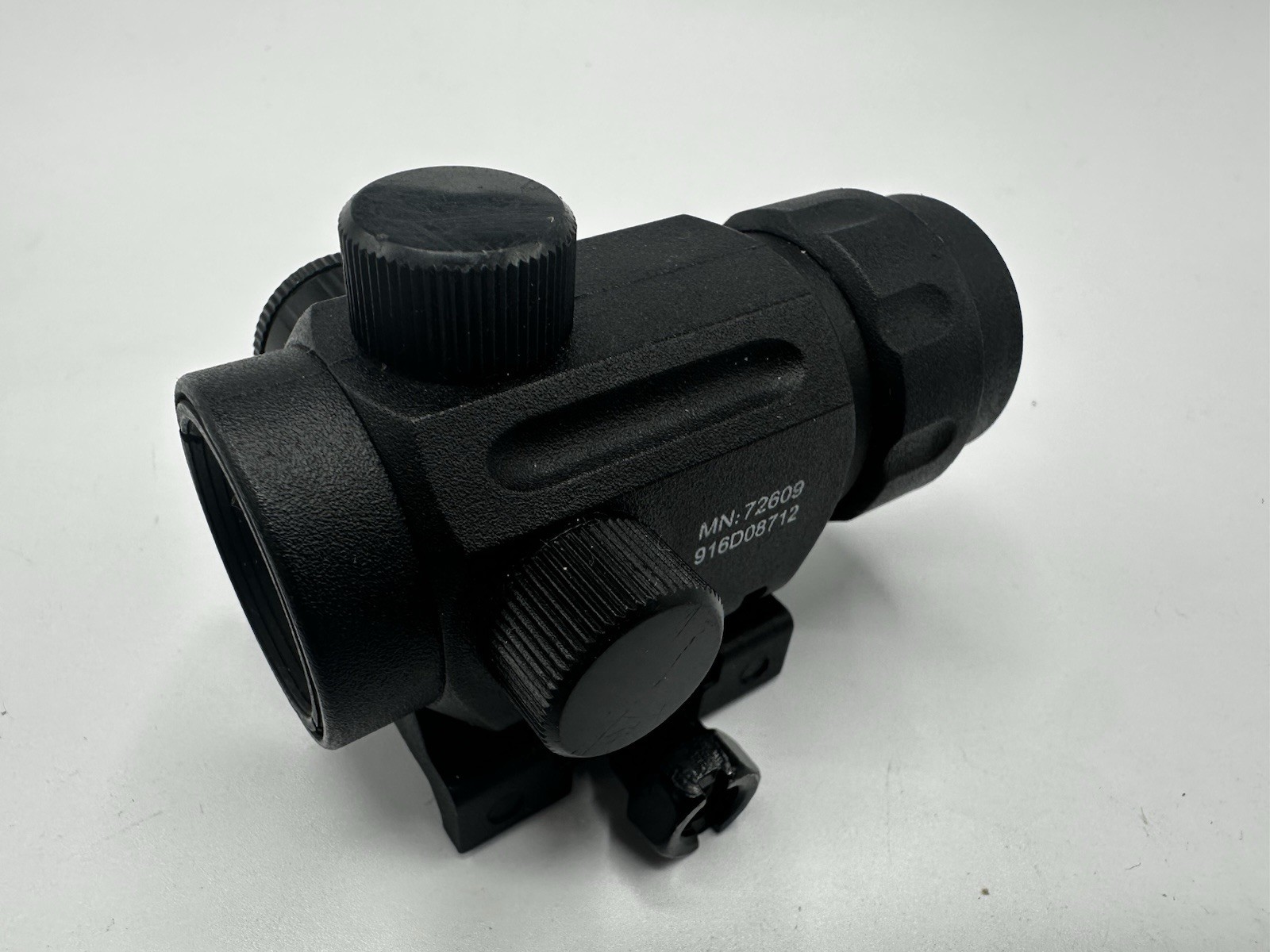 CENTER POINT Compact Red Dot Battle Sight Optics 72609 + Battery Sealed