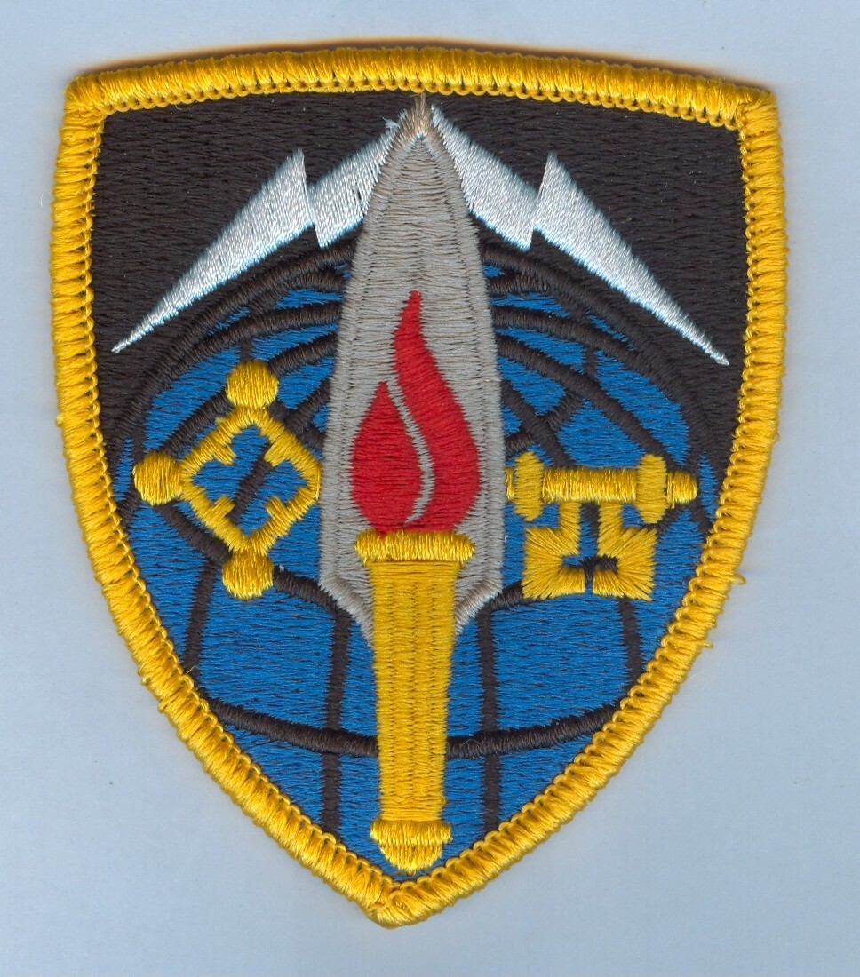 NEW ISSUE SSI:  706th MILITARY INTELLIGENCE GROUP SHOULDER PATCH ... MINT .... X