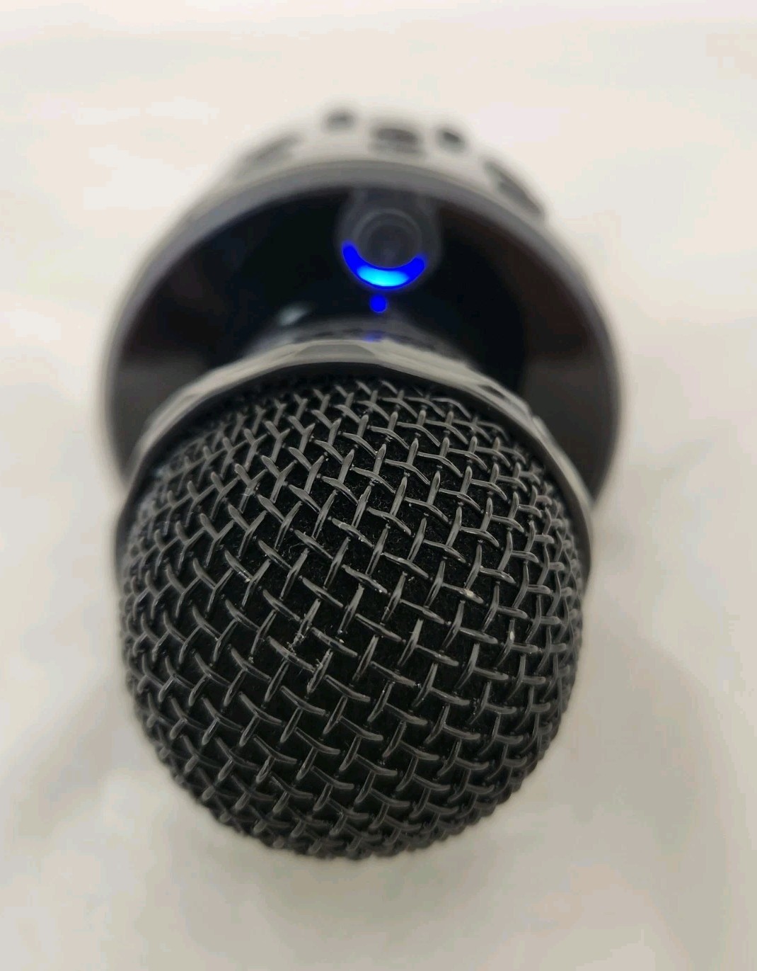 Vivitar Wireless Bluetooth Karaoke Microphone USB Powered Quality Sound Fun