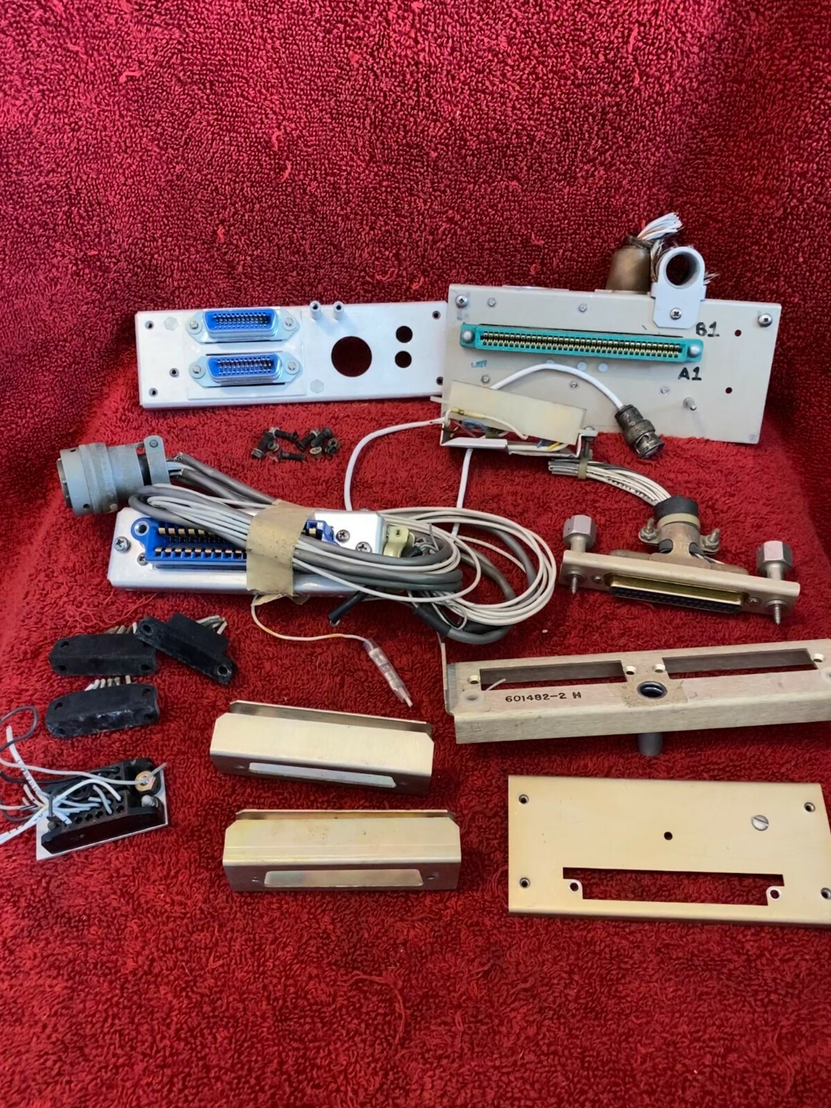 LOT OF AVIONICS BACKPLATES AND CONNECTORS