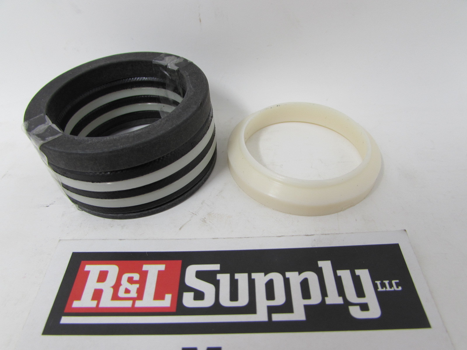 1 FISHER SNOW PLOW ANGLE CYLINDER 1-1/2" PACKING SEAL KIT 339 & 340