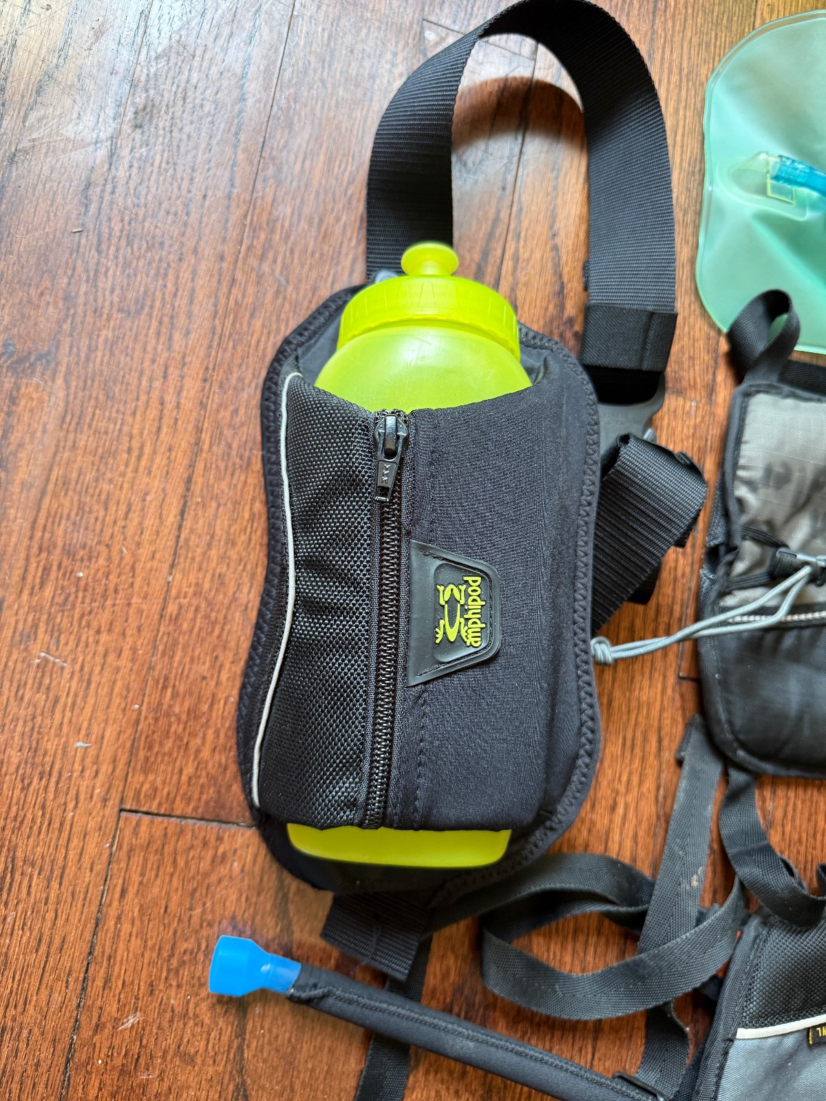 Lot Camelbak Hydropak + Snobowl + Amphipod Running Belt - Backpack Hydration