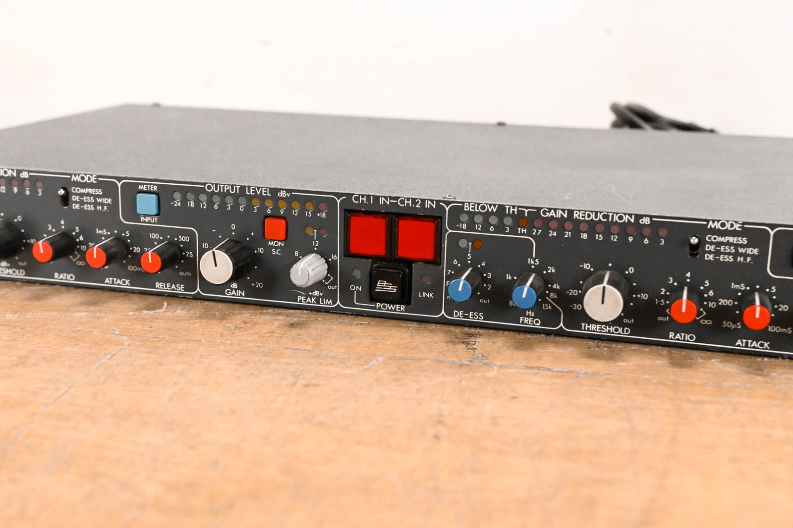 BSS DPR-402 Two-Channel Compressor/Limiter/De-Esser CG01XQY