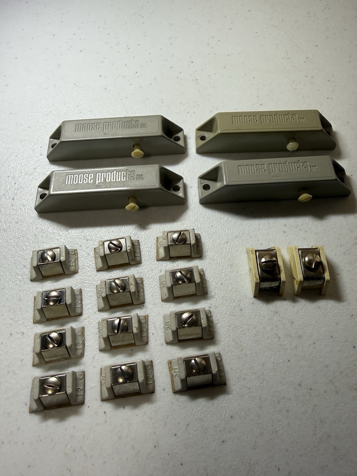 Moose Products Magnetic Contact Sensor Switch Surface Mount Grey Magna Vibe Lot