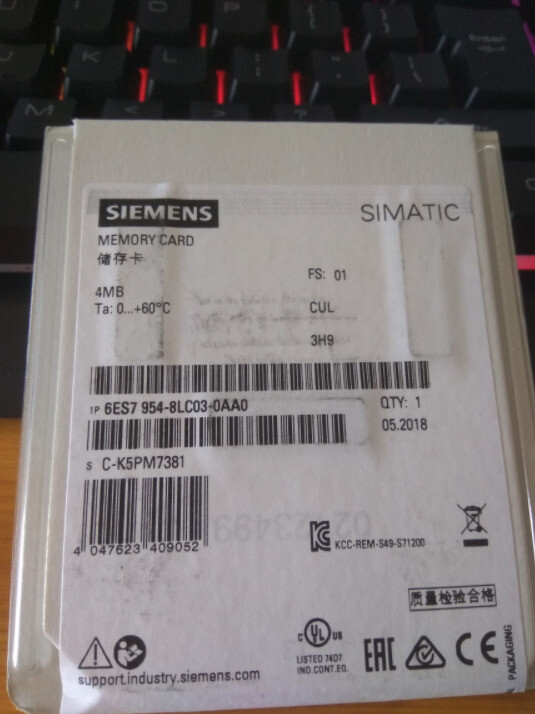 1PCS Siemens Memory Card 6ES7954-8LC03-0AA0  4MB -New Free Shipping *SE