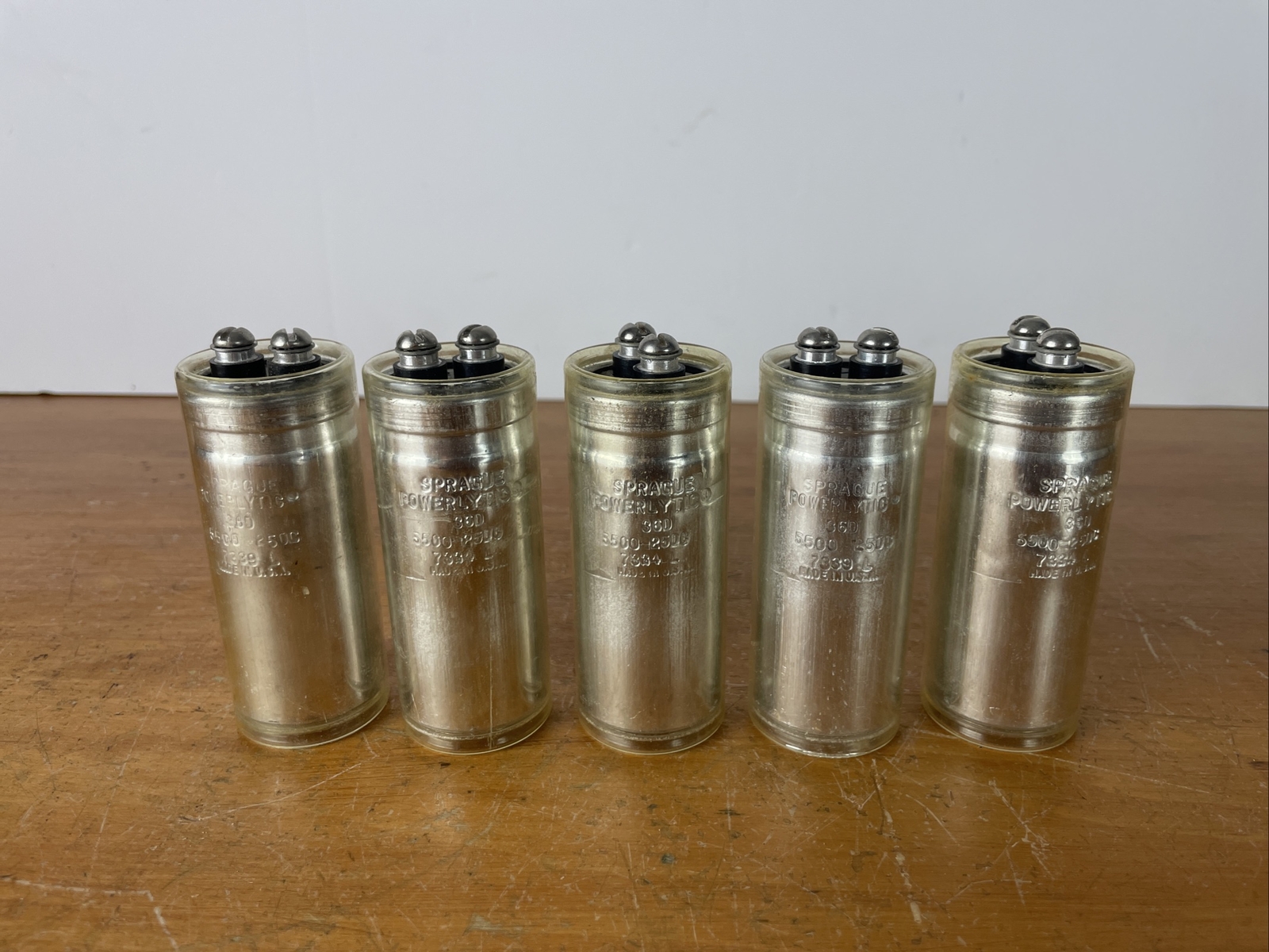 LOT OF 5 SPRAGUE POWERLYTIC 36 D 5500UF 25VDC CAPACITORS