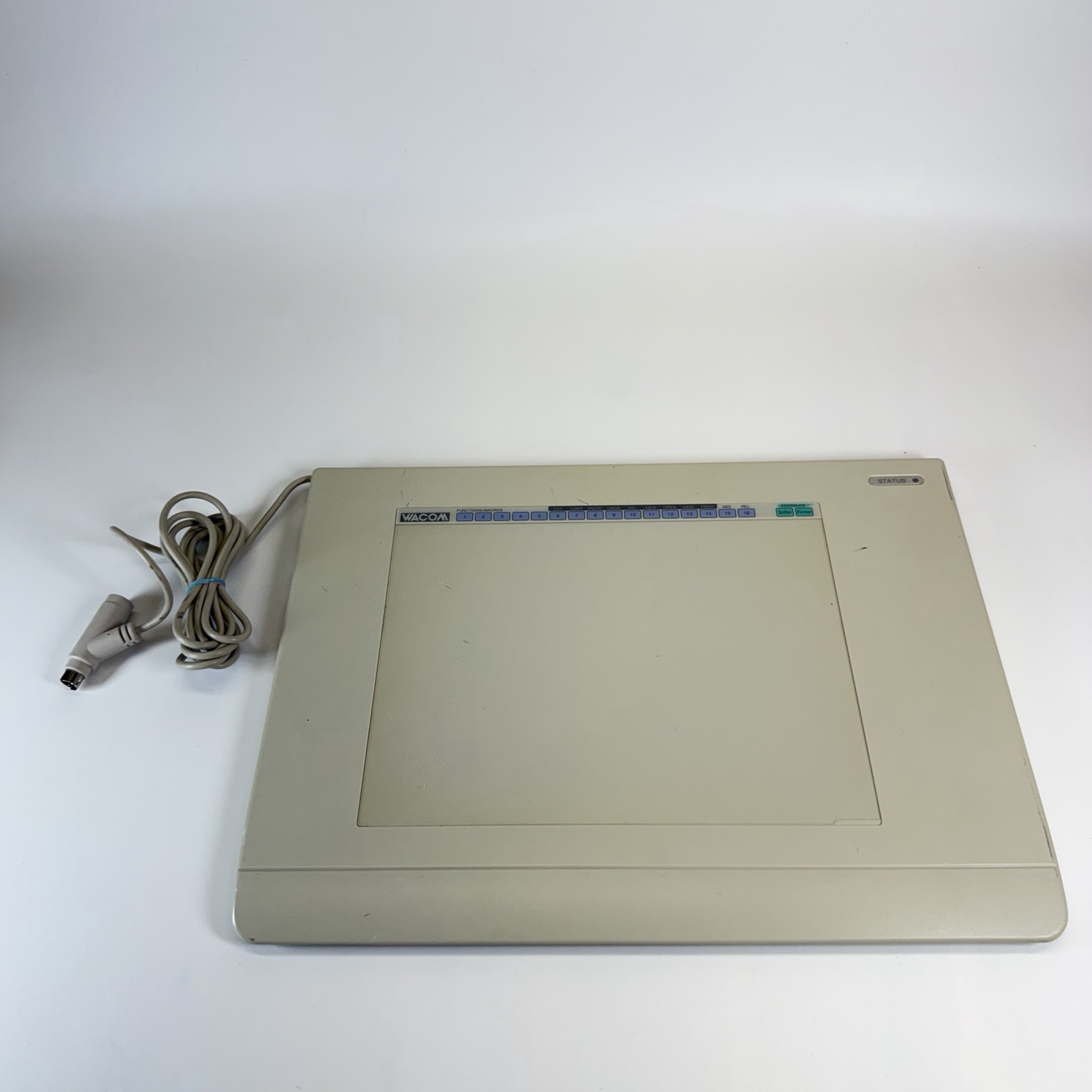 Vintage Wacom ArtZ II 6x8 tablet UD-0608-A
