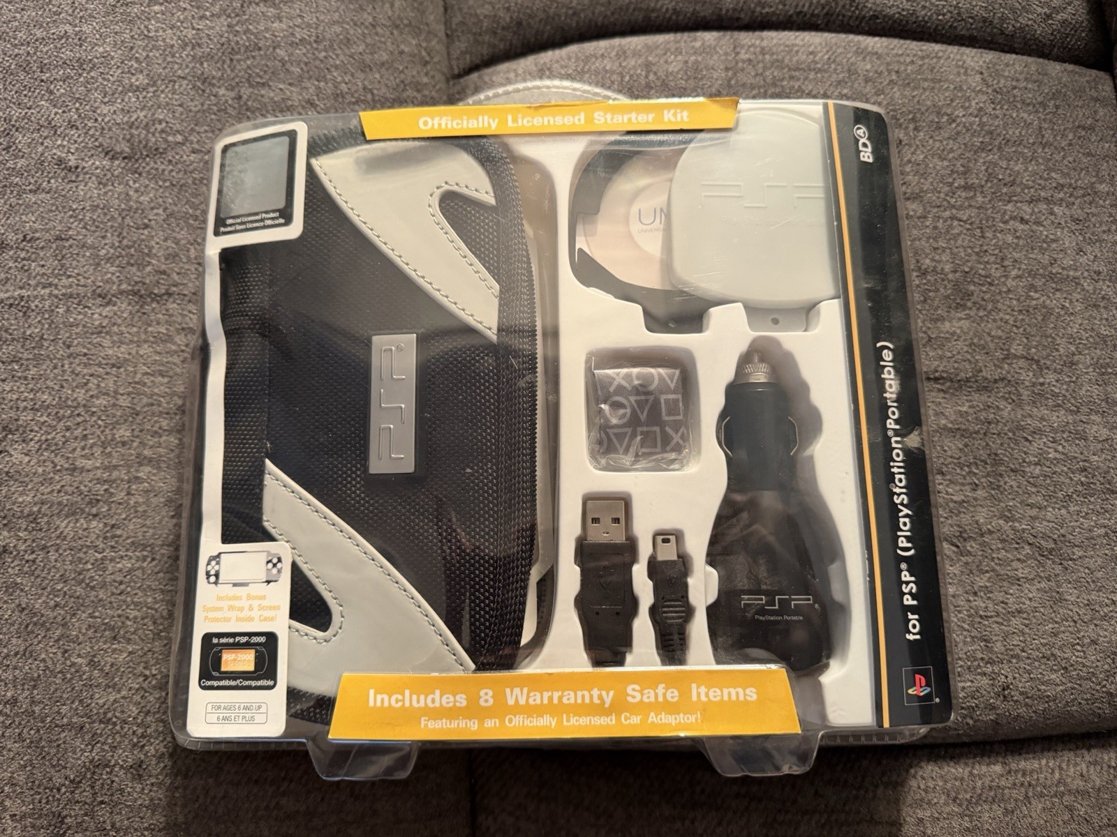 Sony PSP 2000 Accessory Kit Carry Case, Car Charger, Screen Protector, USB Cable