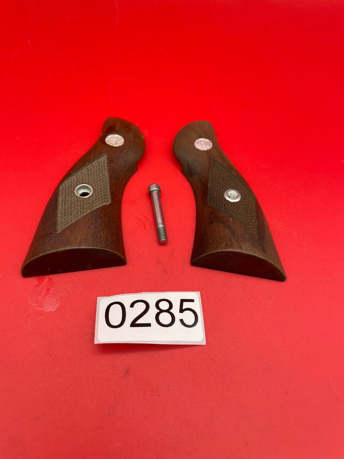 Ruger Wooden Factory Grips Diamond Pattern #0285