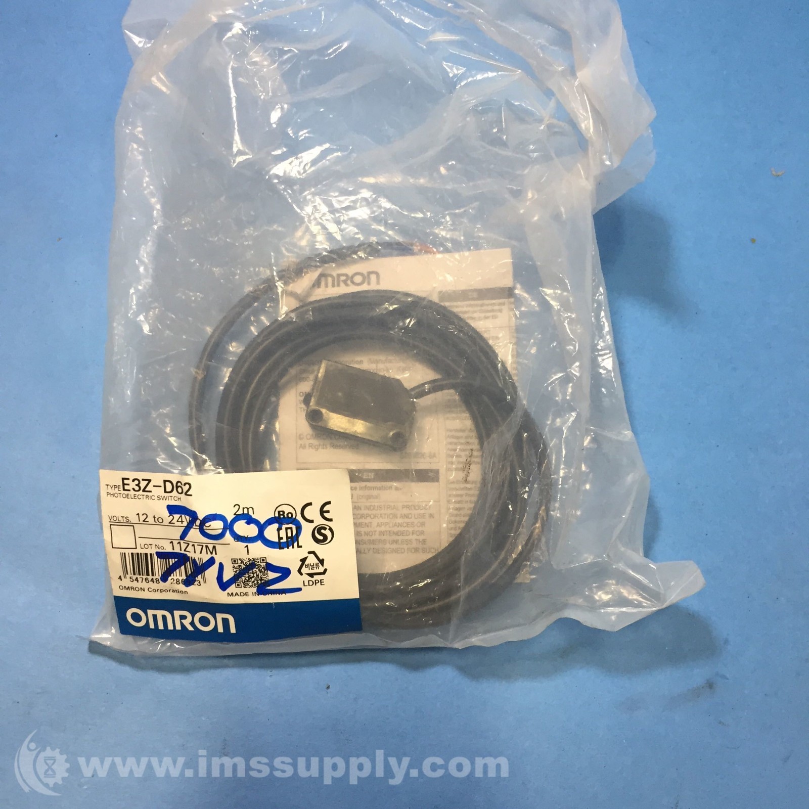 Omron E3Z-D62 2M Photoelectric Sensor FNOB