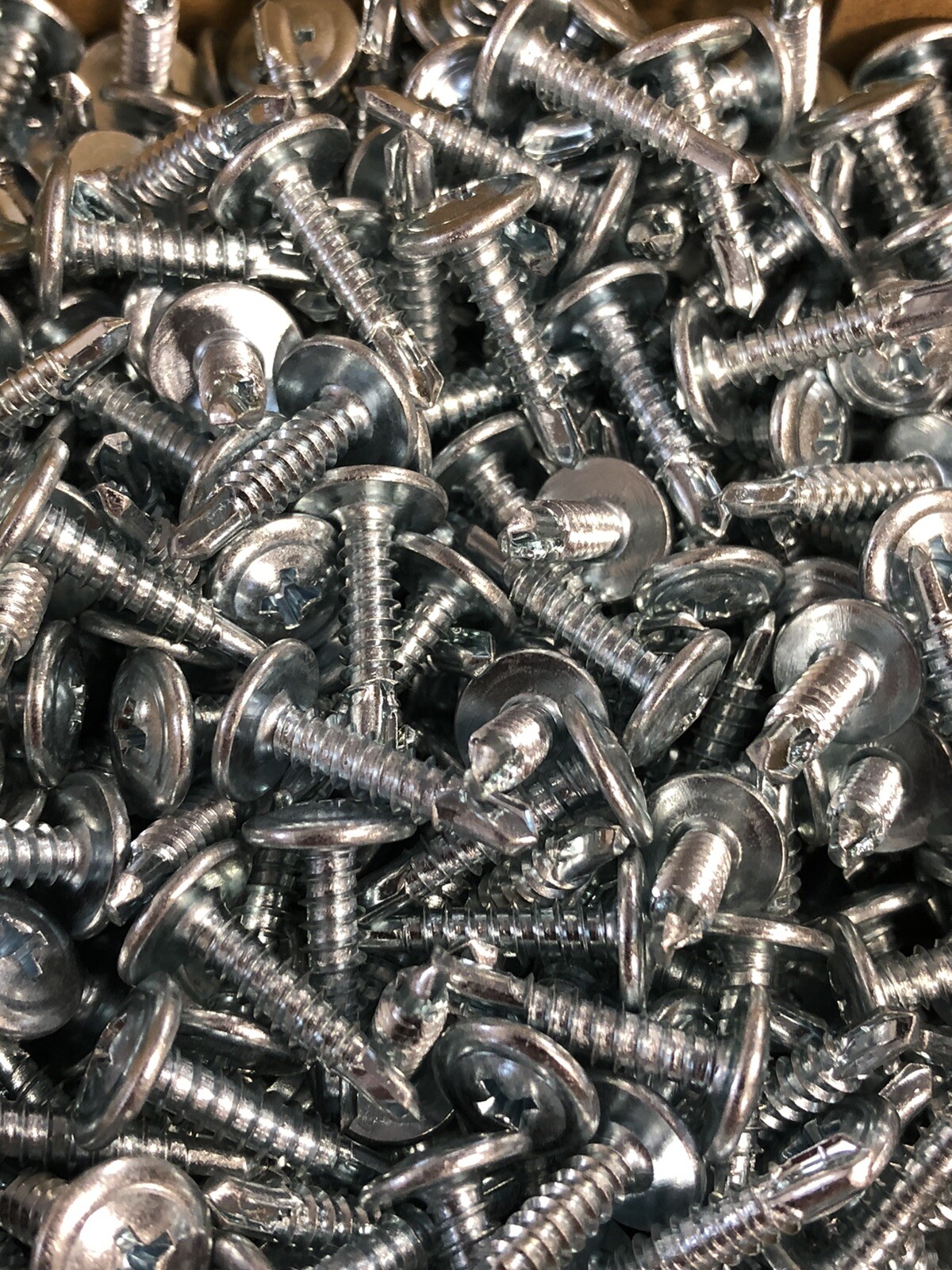 36 - LAWN CHAIR SCREWS FOR REWEBBING # 8 X 3/4” SELF-DRILLING EASIER THAN CLIPS
