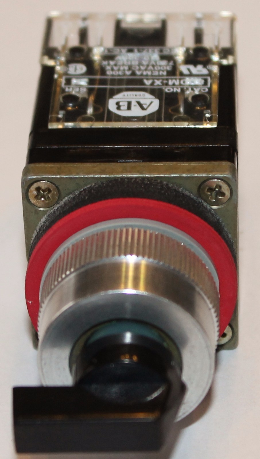 ALLEN BRADLEY 3 Pos Spring Return from Left Small Selector Switch 800MR JH4BLA